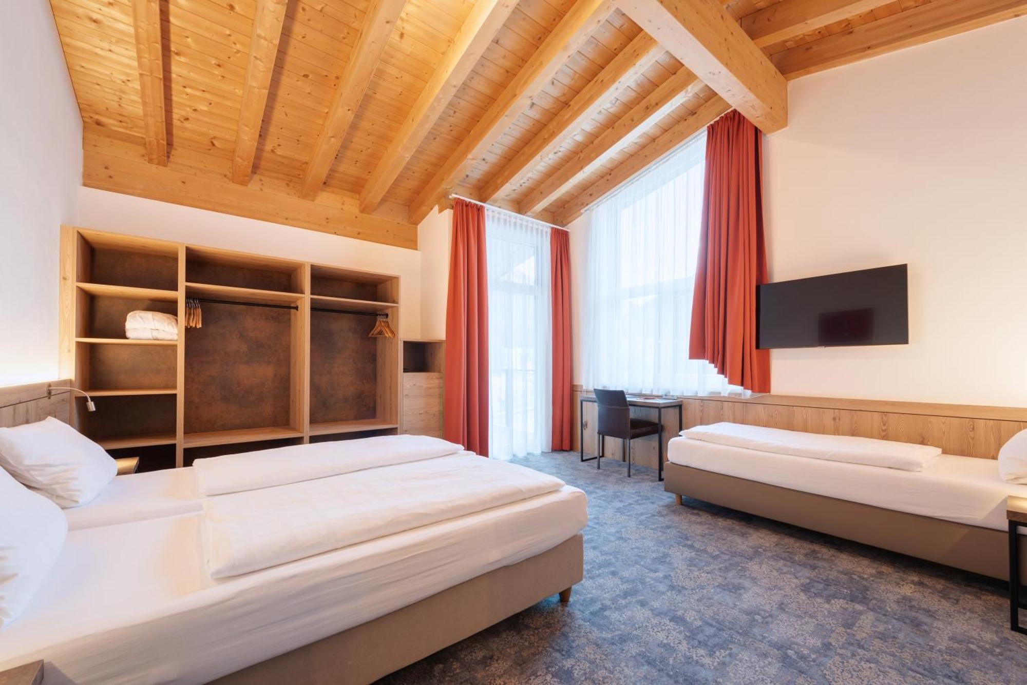 Hotel Alpenland Sankt Anton am Arlberg Bagian luar foto