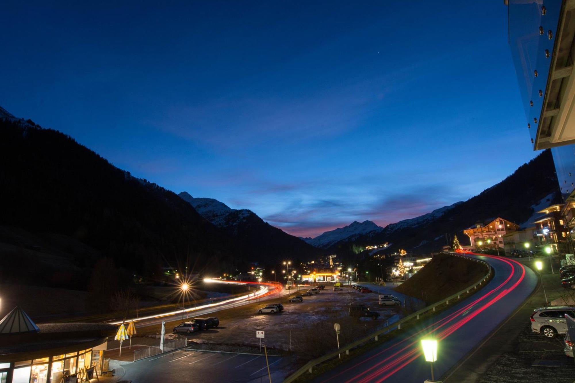 Hotel Alpenland Sankt Anton am Arlberg Bagian luar foto